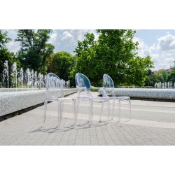 Krzesło inspirowane projektem Louis Ghost