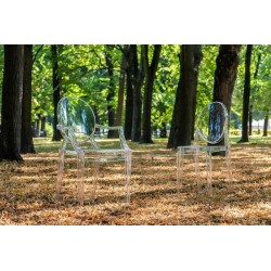 Krzesło przezroczyste Inspirowane Projektem Victoria Ghost