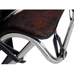 Leżanka inspirowana projektem Lc4 w Skórze Pony