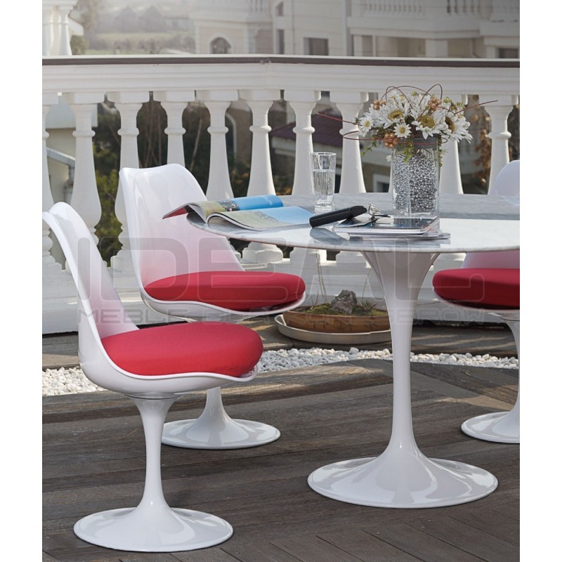 Stół inspirowany projektem Tulip z blatem z marmuru