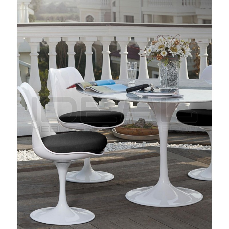 Stół inspirowany projektem Tulip z blatem z marmuru