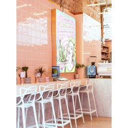 Hoker z oparciem i podłokietnikami Lexi