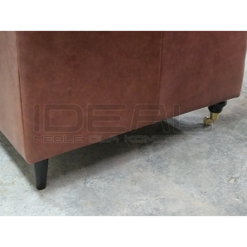 Sofa Chesterfield Swan na kółeczkach skóra 3 os.