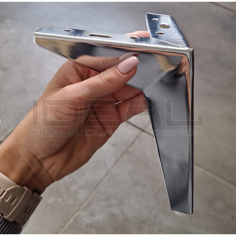 Sofa Glamour Chesterfield Luton 3 os. srebrne nogi