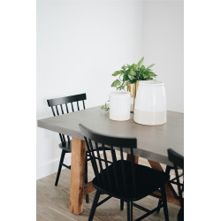 Drewniane krzesło patyczak Tulno białe | IdealMeble.pl