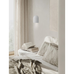 Kinkiet Morning – ryflowana elegancja i subtelne światło