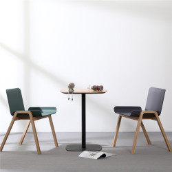 Stół do kawiarni Elegance 60 z metalową podstawą | IdealMeble.pl