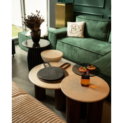 Stolik kawowy RAGNO – Marmurowy blat i drewniana podstawa