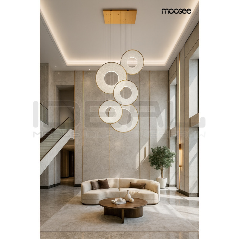 STARDUST złota lampa wisząca do wysokich wnętrz | Design premium