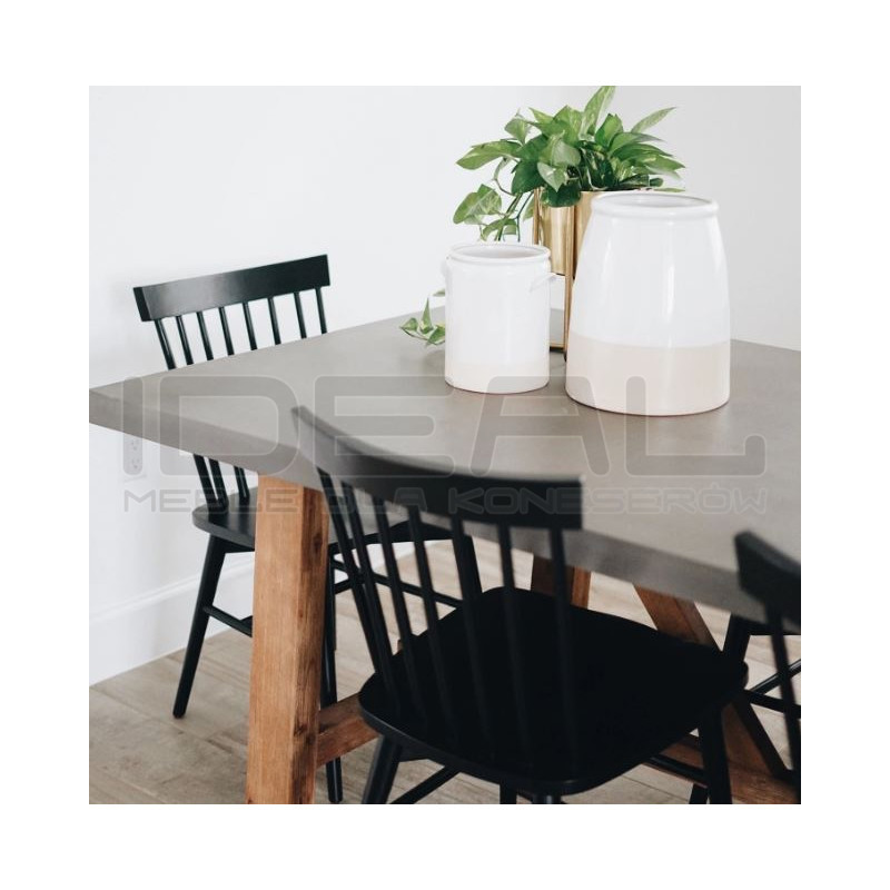 Krzesło drewniane Mowel – klasyczny patyczak, niedrogie i wygodne