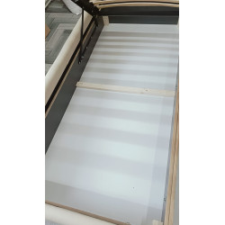 Łóżko Chesterfield z podnoszonym stelażem z pojemnikiem Jones Kopiko skóra 160x200