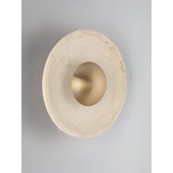 Okrągły kinkiet Saturn z kamienia – elegancja trawertynu i złota