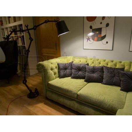 Poduszka ozdobna pikowana z guziczkiem pośrodku