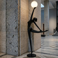 Lampa podłogowa Ballerina – lampa w kształcie kobiety