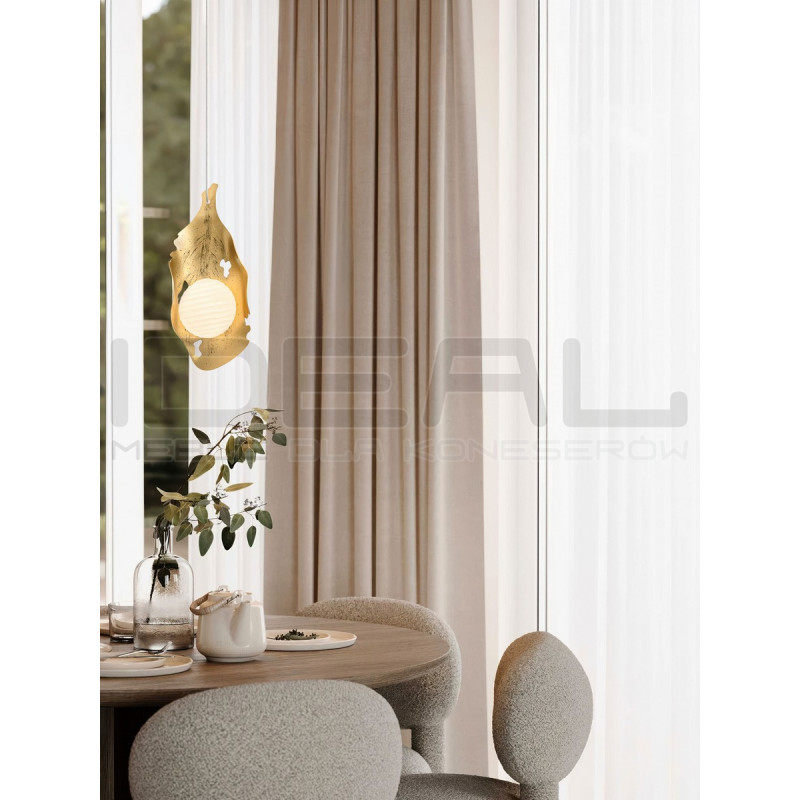 Lampa wisząca Golden Petals – złoto i opalowe szkło
