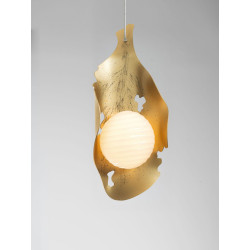 Lampa wisząca Golden Petals – złoto i opalowe szkło