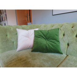 Poduszka ozdobna 40x40 cm pikowana z guziczkiem pośrodku