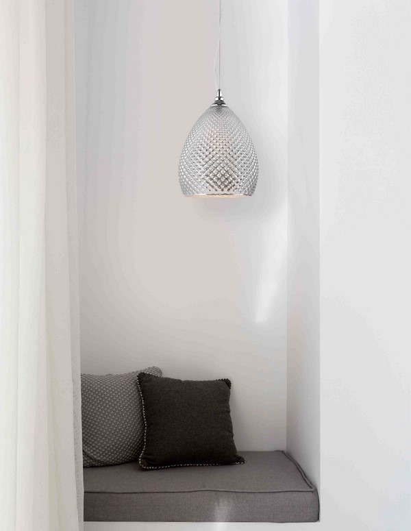 srebrna szklana lampa szyszka