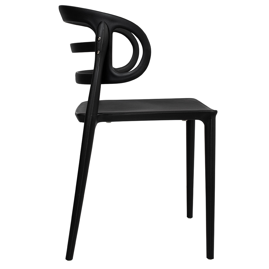 czarne krzesło designerskie marcus do kuchni