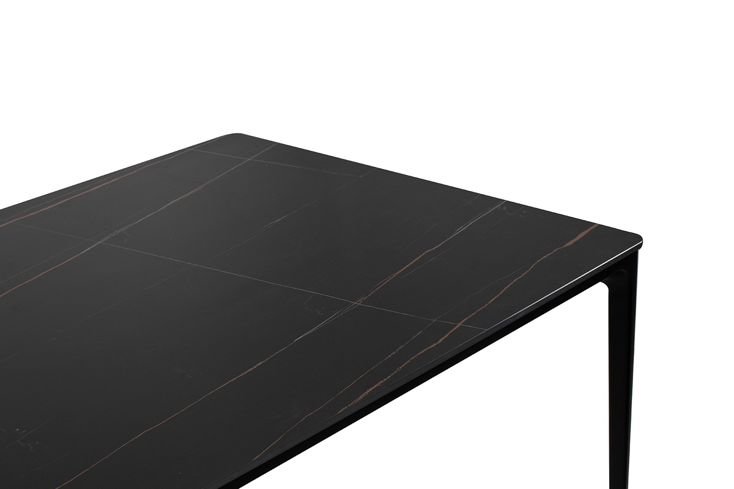 niedrogi stół 140 z imitacją marmuru