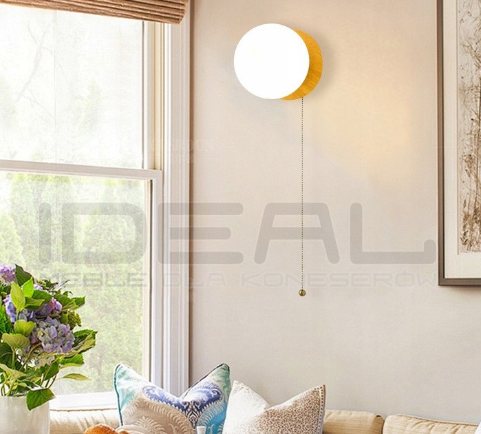 kinkiet oro z wyłącznikiem sznurkowym w formie łańcuszka