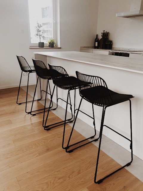 Czarny hoker druciany 66 miles loft